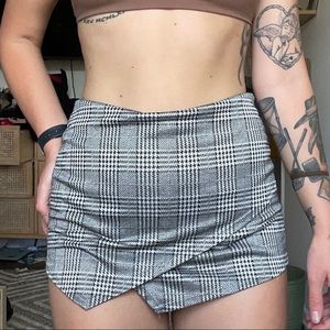 grey plaid skort from dollskill